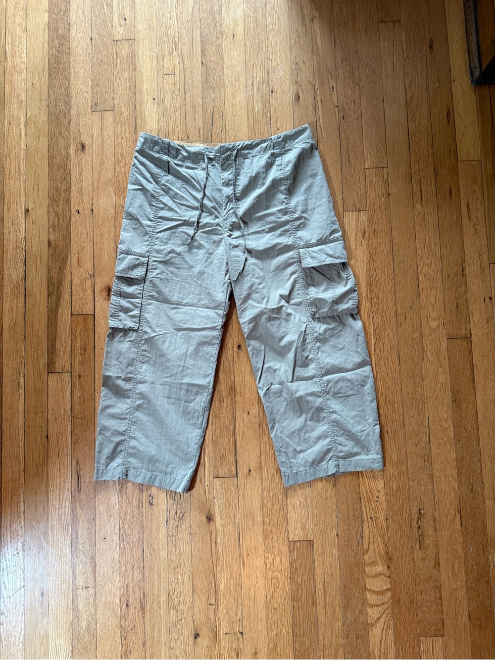 Green Sporty Cargo Capri Pants